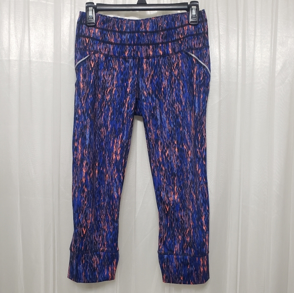 Athleta Sz S Reptile Relay Capri Leggings 212405 - Picture 2 of 14